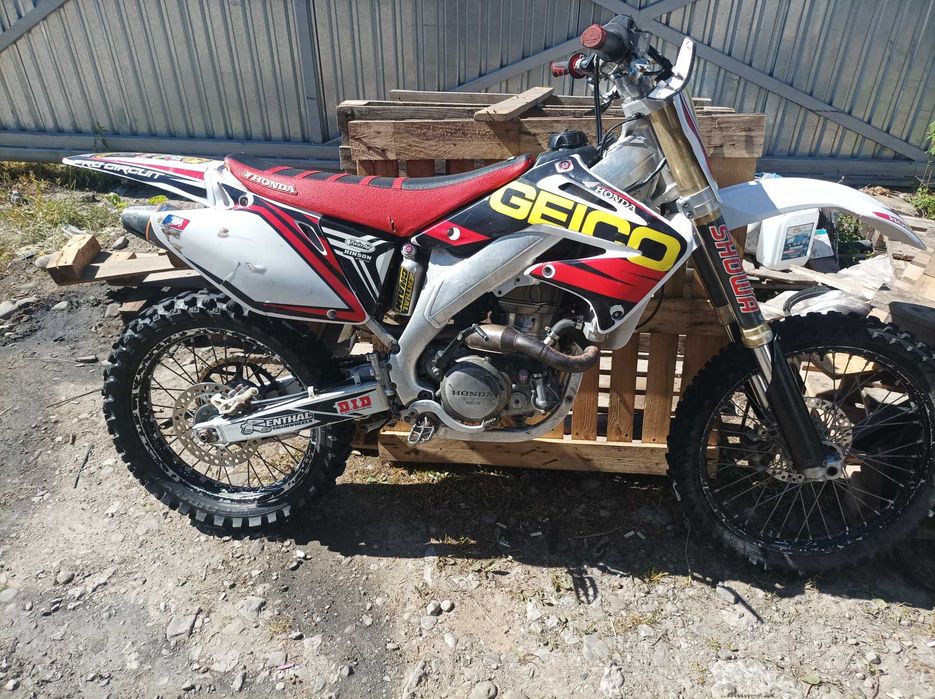 Honda c r f 450 r