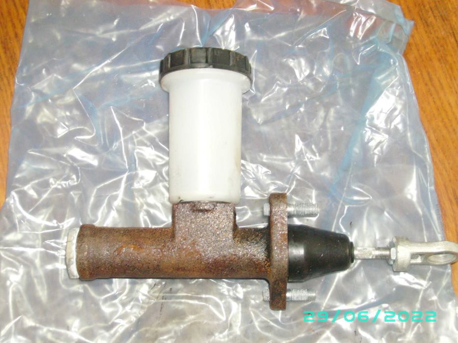 з/ч для грузовых авто; шины 260