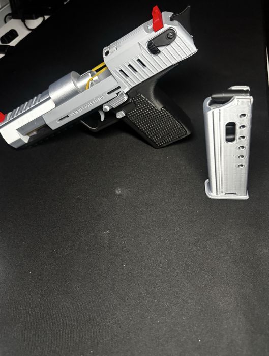 Réplica de Desert eagle (brinquedo)