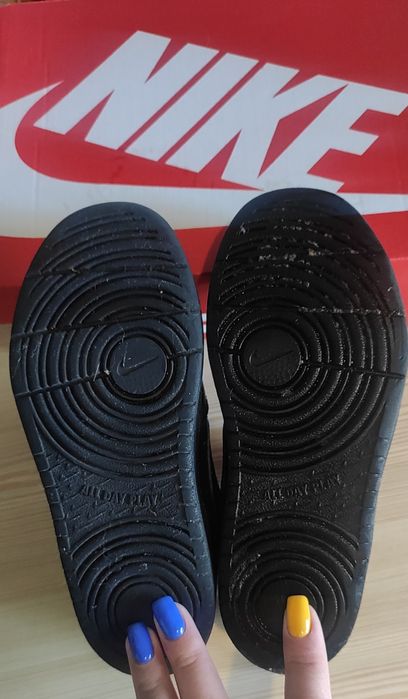 Кроссовки, кеды, туфли для школы Nike