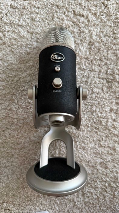 Blue Yeti Pro - Microfone USB + XLR com caixa e cabo XLR original