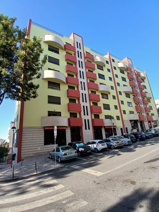 Quarto Duas Camas Vagas, Partilhado Metro Lisboa  Odivelas