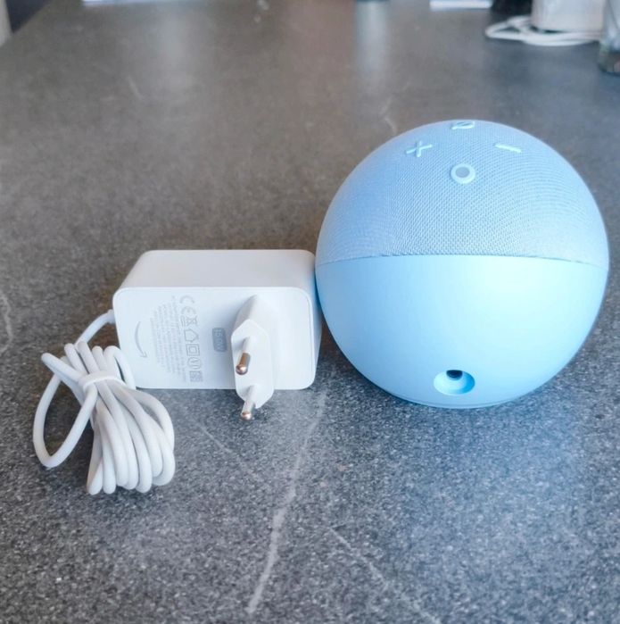 Amazon Alexa Echo Dot 5 azul com relógio