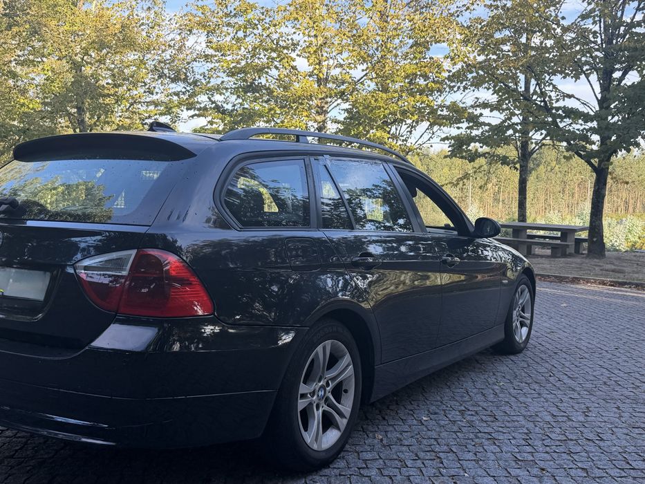BMW E91 318D.