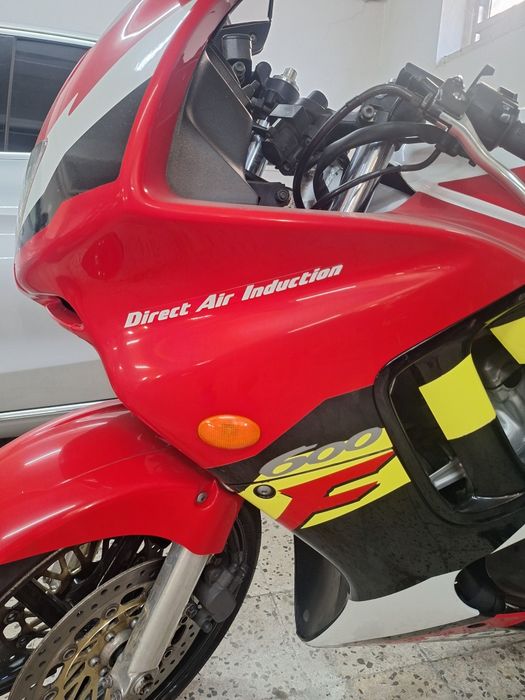 Honda cbr 600 f2