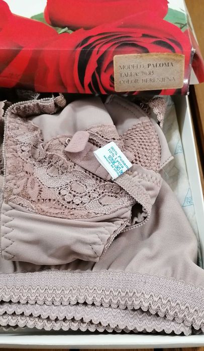 Lingerie , conjunto novo, cada 5€