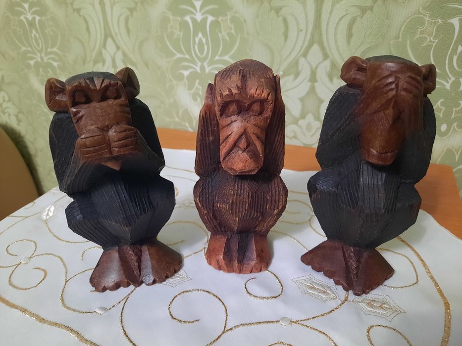 Продам деревянных обезьянок