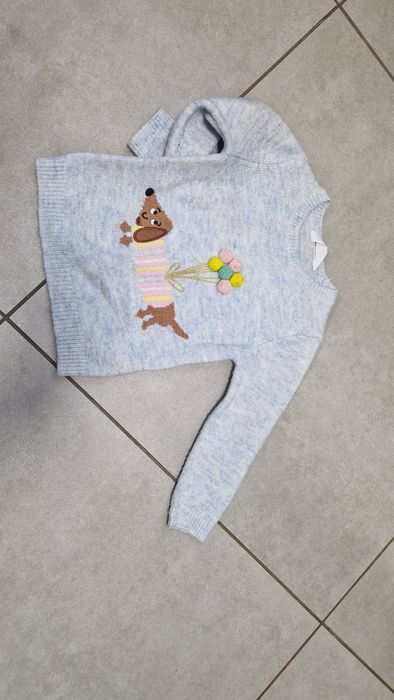 В'язаний светр на дівчинку