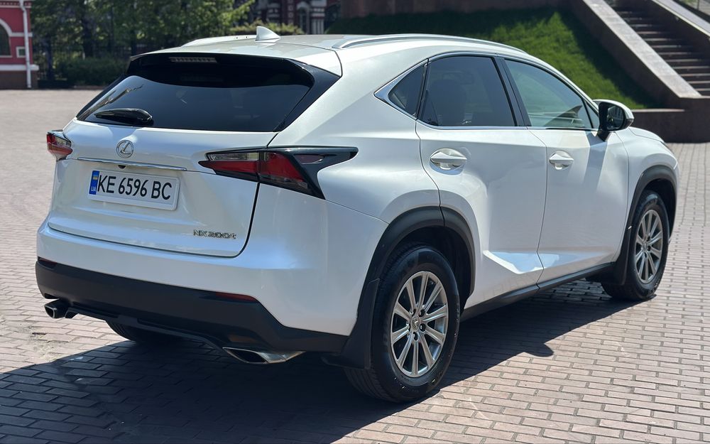 Продам Lexus NX200t 2017 2.0t бензин полный привод