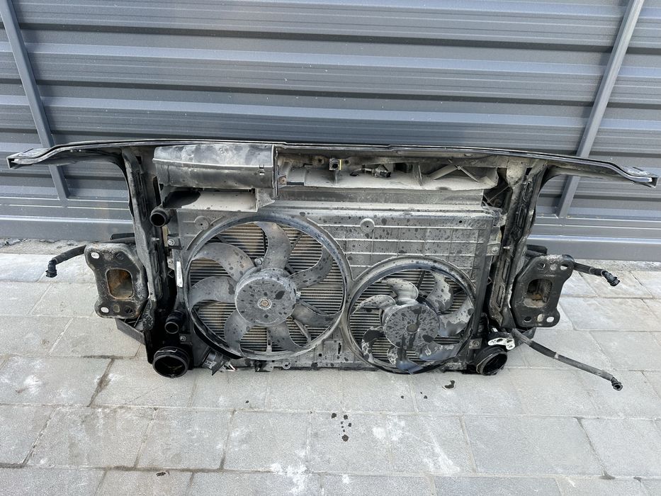 Установочная панель передняя телевизор Skoda Superb 2