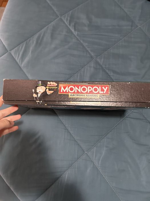 Jogo de Tabuleiro Monopoly Ultimate Visitar > Banking