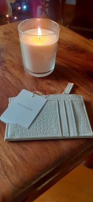 Carteirinha em  cor creme nova