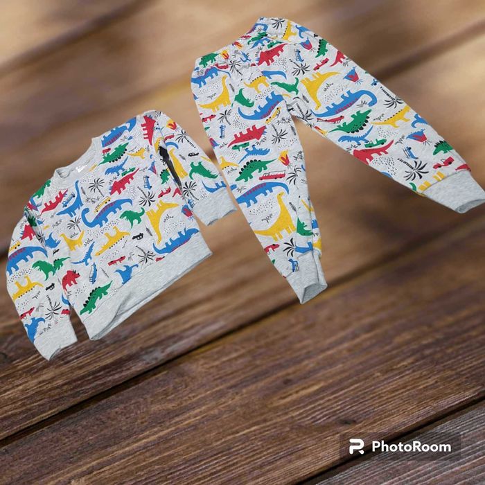 Dres unisex w dinozaury 3/4