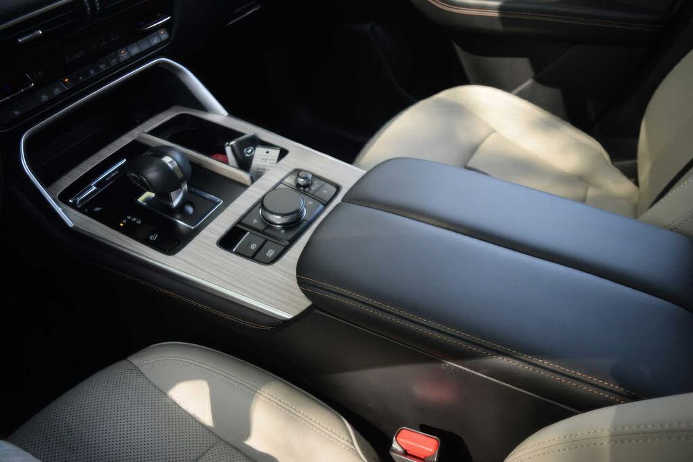 Mazda CX-70 PHEV Premium Plus      2025