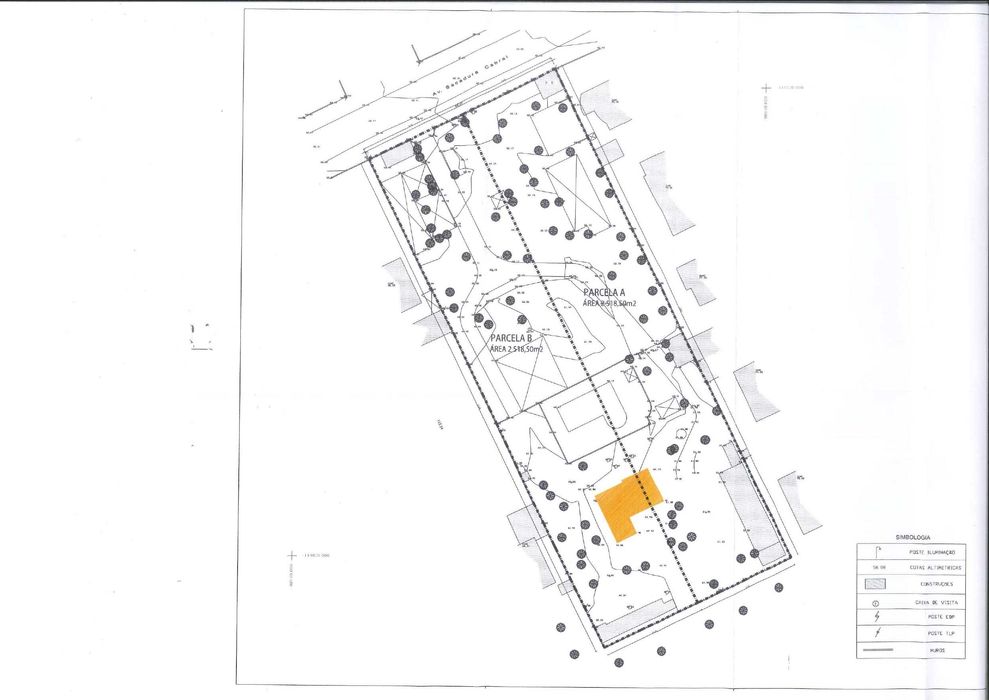 Terreno à venda com projeto aprovado na Av. Sacadura Cabral, Aroeira