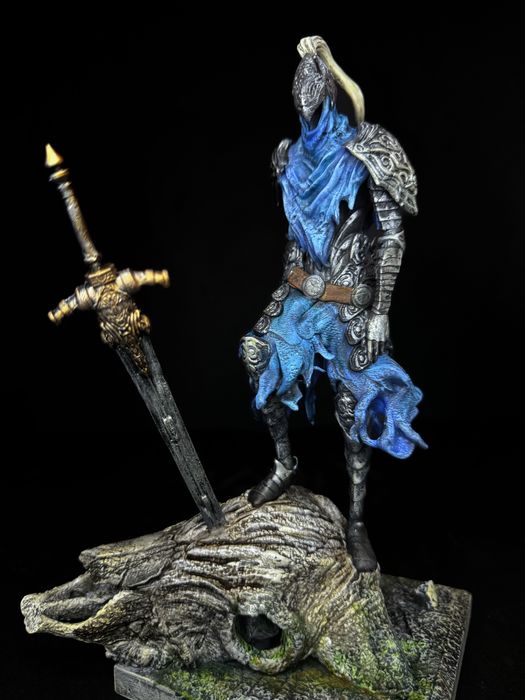 Фигурки персонажей игр комиксов фильмов в наличии и под заказ.