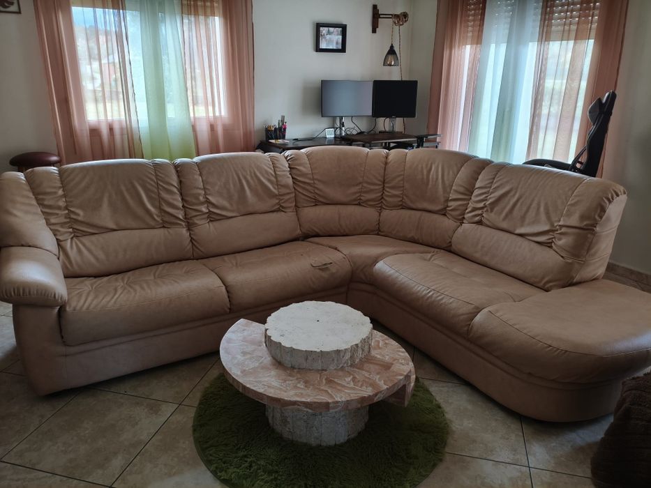 Sofá grande de canto em pele