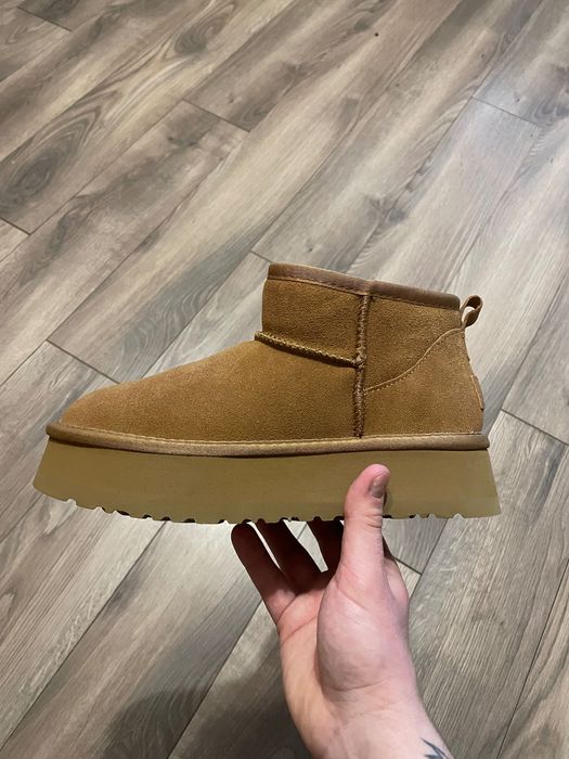 Жіночі черевики UGG