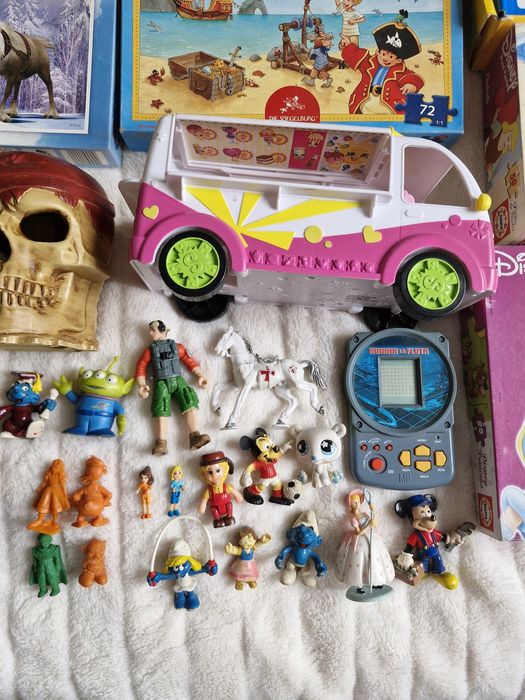 Brinquedos a 4€ cada