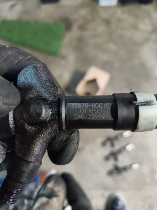 Injetores Toyota Avensis