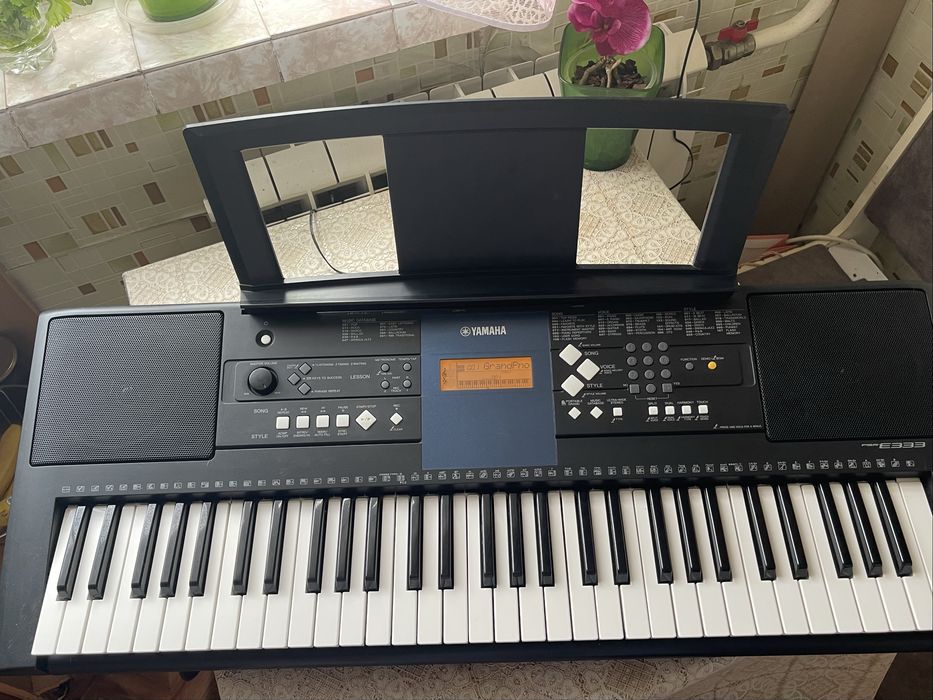 Синтезатор Yamaha PSR-E333