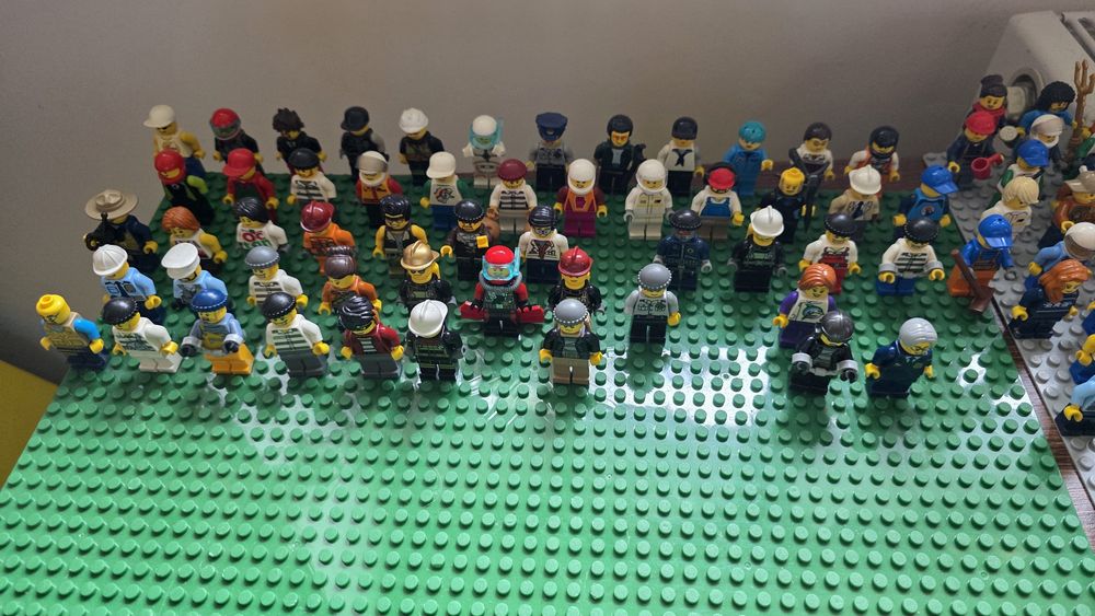 Minifigurki Lego city po 5 zł szt