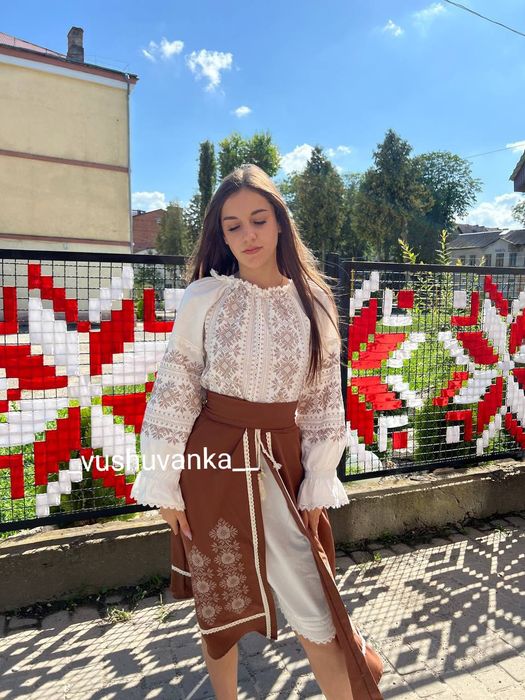 Вишита сукня з плахтою