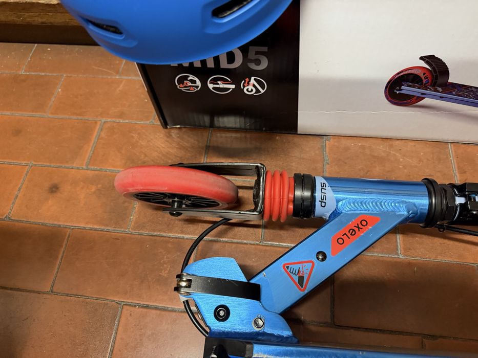 Kit trotinete Oxelo Mid5, com todo o equip segurança 5-9 anos - muito bom estado