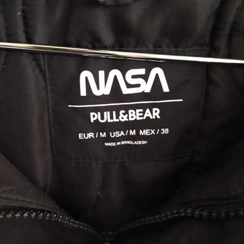 Overhead jacket cinza e preto da Pull&bear Nasa tamanho M