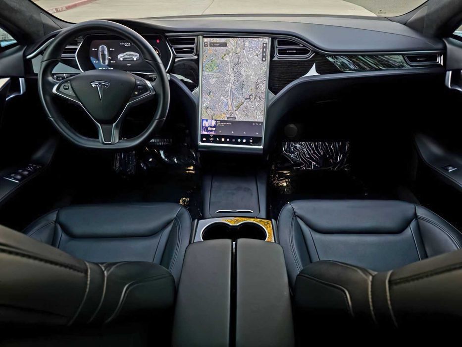 Tesla Model S 75D      2016