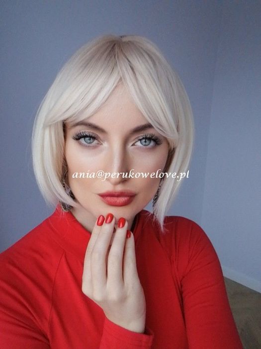 Peruka jasny blond ombre krótki bob włosy na co dzień jak naturalne