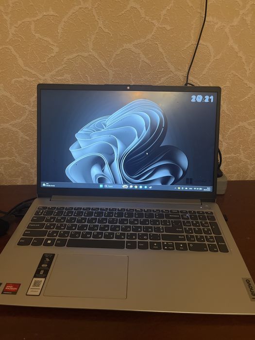 Продам ноутбук lenovo