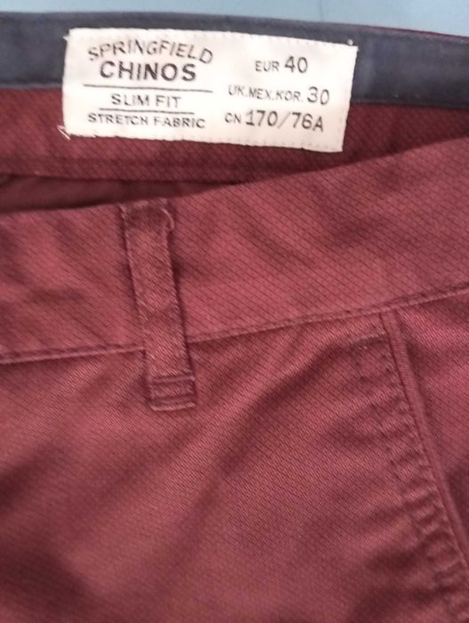 Calças Chino Slim Fit Bordeaux da Springfild novas.