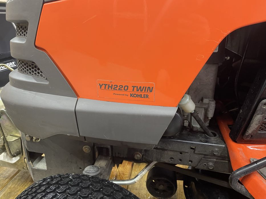 Traktorek Kosiarka Husqvarna YTH 22 plug Tielburger