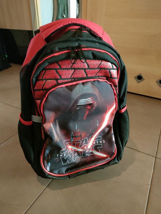 Nowy, nieużywany plecak "Star Wars"  z rączką i kółkami.