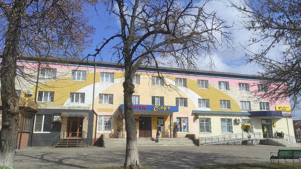 Будівля готелю, 84/100 частки площею 1 362.00 кв.м у м. Сарни - View 2