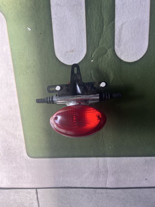 Farol traseiro original Triumph