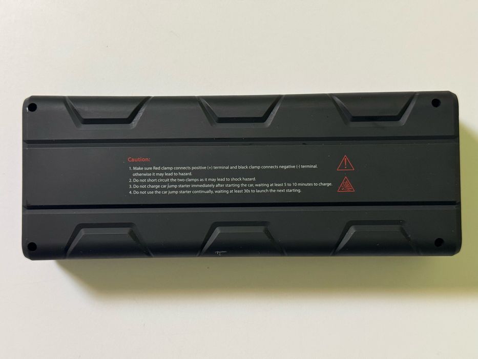 Продам повербанк (бустер) RAVPower 14000 mAh Car Jump Starter RP-PB063