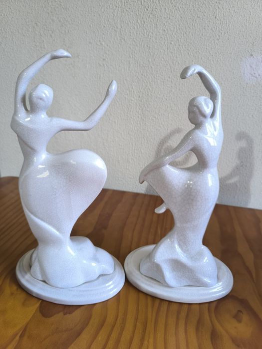 Conjunto estatuetas bailarinas