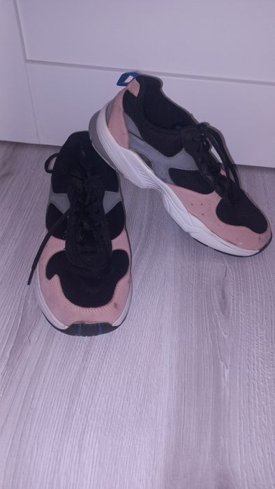 Buty sportowe damskie rozmiar 40