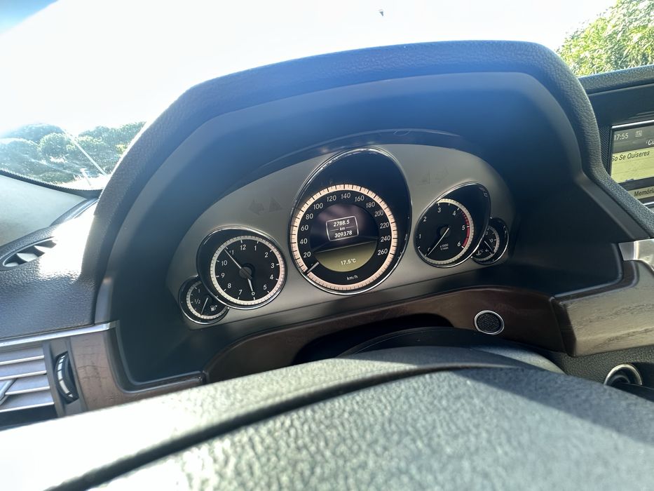Mercedes-Benz E220 Avanguard
