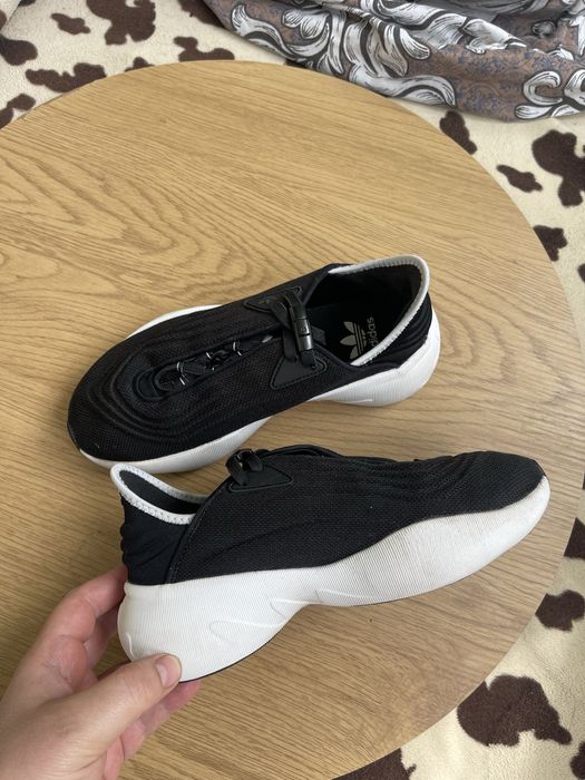 Adidas OZWEEGO  ADIFOM SLTN оригінал