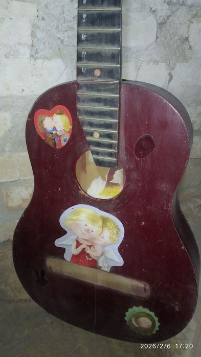 Гитара семиструнная