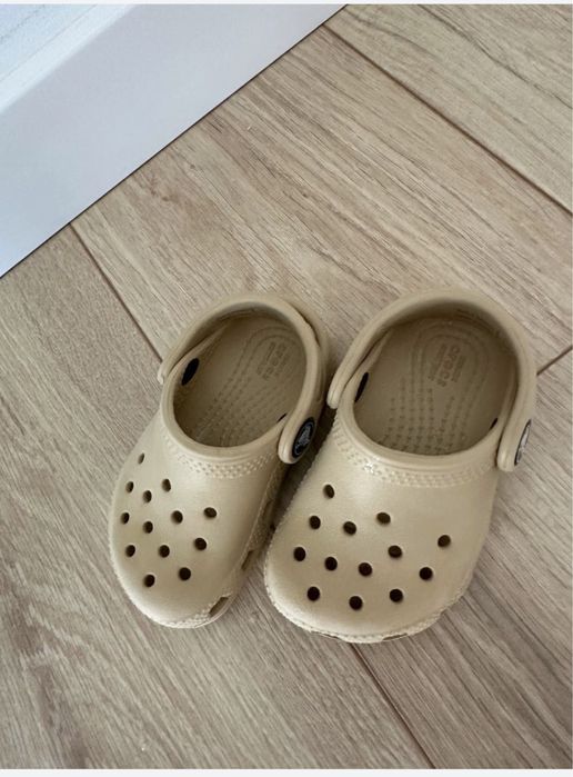 Kapcie Crocs dla dzieci