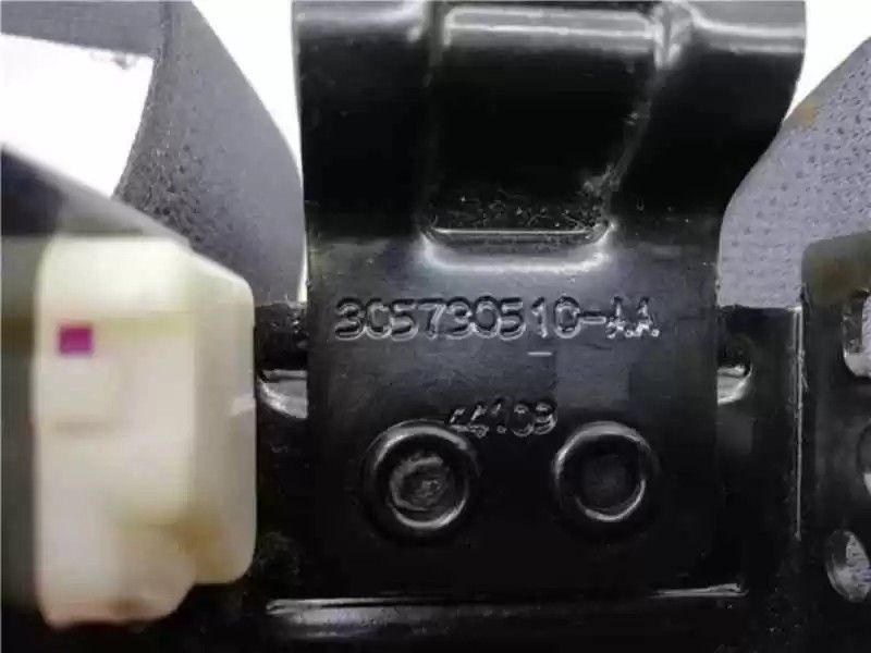 CINTO SEGURANÇA TRASEIRO ESQUERDO BMW 1 2004 -305730510AA