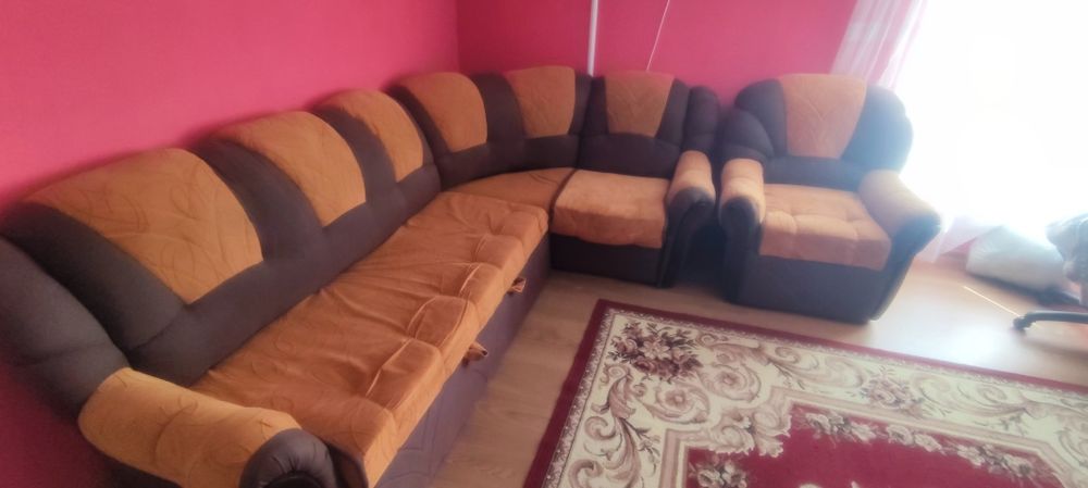 Продам диван звертайтесь !