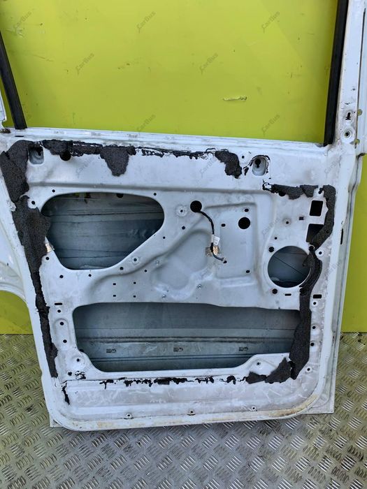 Двері ліві Mercedes Vito 639 Двери передние левые Вито 639 Разборка