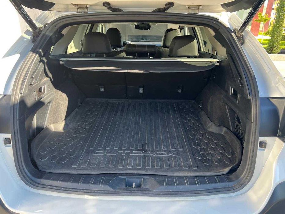Subaru Outback 2020 не битая, первый владелец