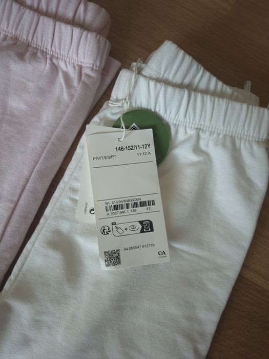 Комплект котонових штанів від бренду С&А