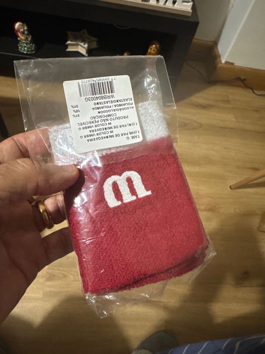 Raquete de tênis Wilson + capa Babolat + munhequeira